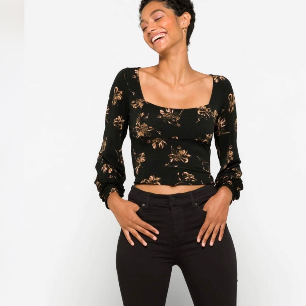 LUSH NAOMI SQUARE NECK CROPPED KNIT TOP BLACK MAUVE FLORAL XXL